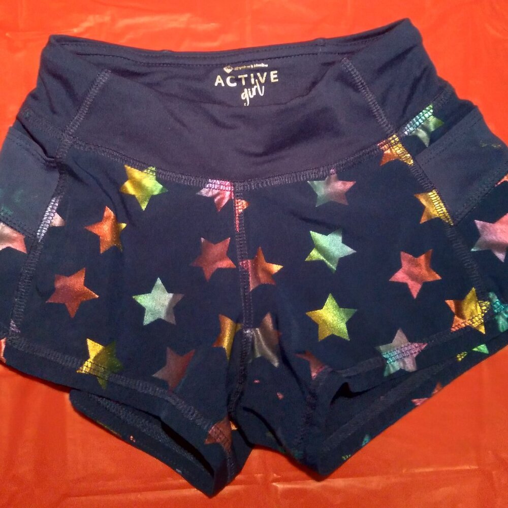 Active Girl super star sorts size 4 with pockets!!